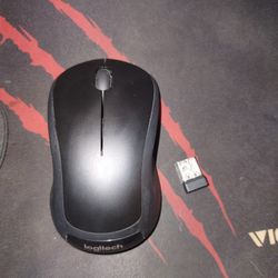 Logitech M325 (Lightly Used)