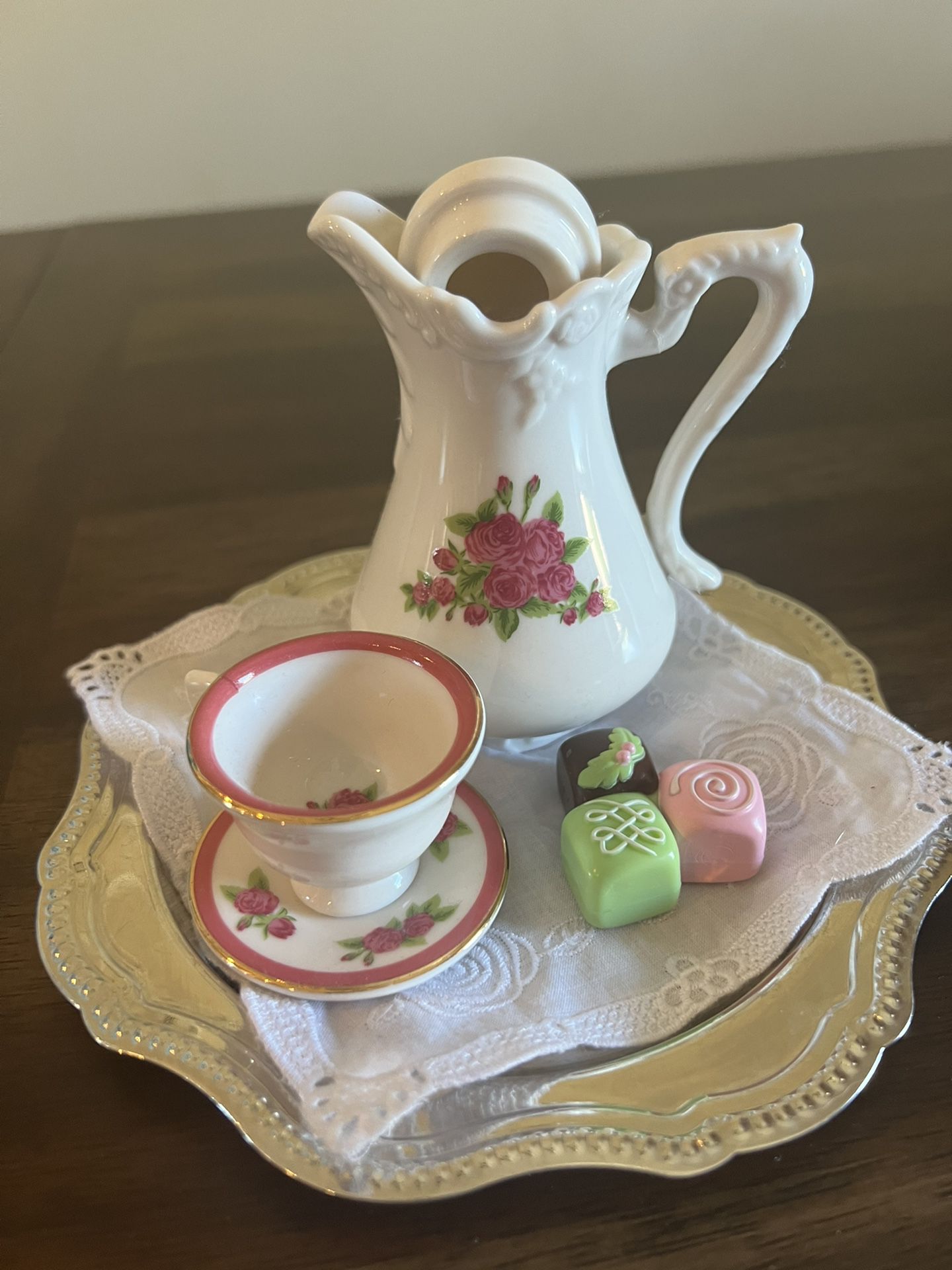 Tea Set For Dolla