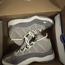 Jordan Cool Greys  3y 