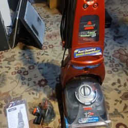 Bissell ProHeat 2X CleanShot Deep Carpet Cleaner - Barely Used!