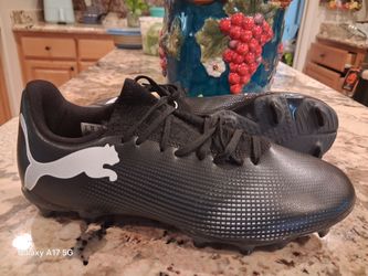 Soccer cleats us size 8