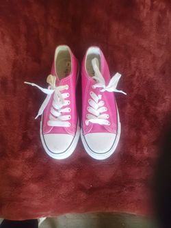 epic step size 6 pink sneakers