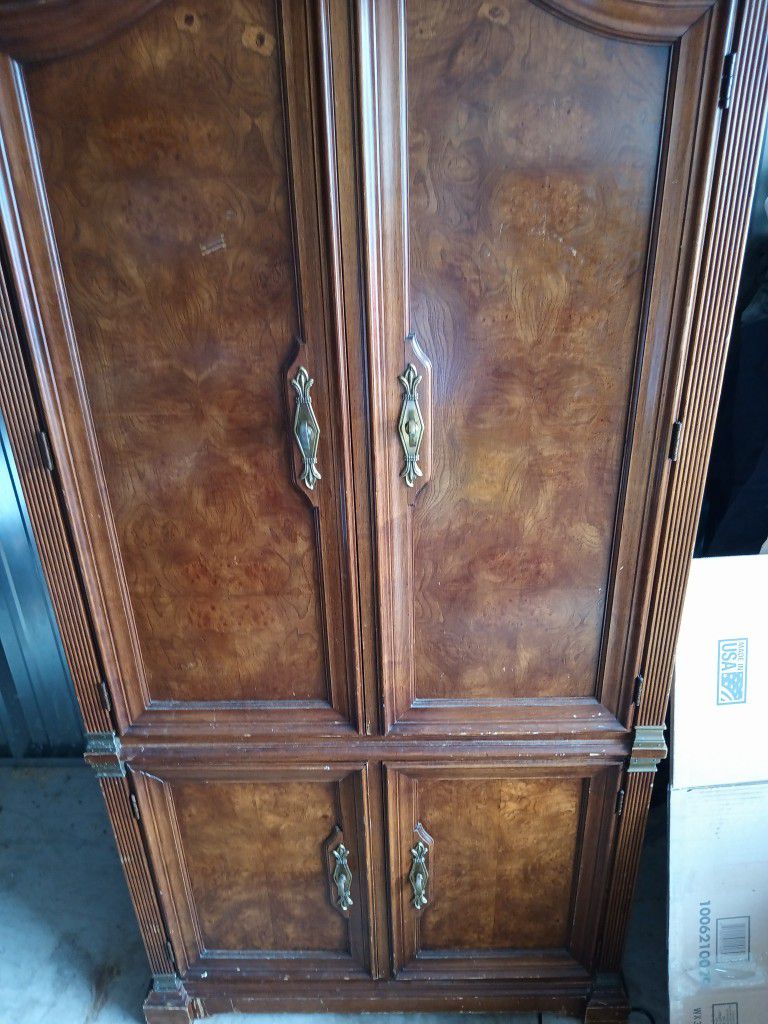 Real Nice Wardrobe With Several Areas And Drawers Must Sell