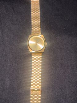 Nixon watch