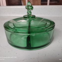Vintage Fostoria Uranium Glass Divided Candy Dish With Lid In Green. Mint.