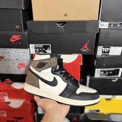 Jordan Mocha 1s size 9.5 VNDS 