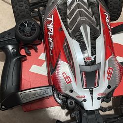 Arrma Typhon 3S BLX 4WD - Brushless RC Buggy (Quick Fix)