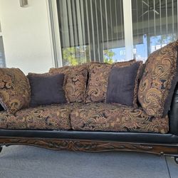 2 beautiful COUCHES for sale!