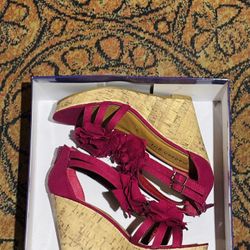 Madden Girl Raspberry Platform Wedge Sandals – Floral Detail, Gently Used