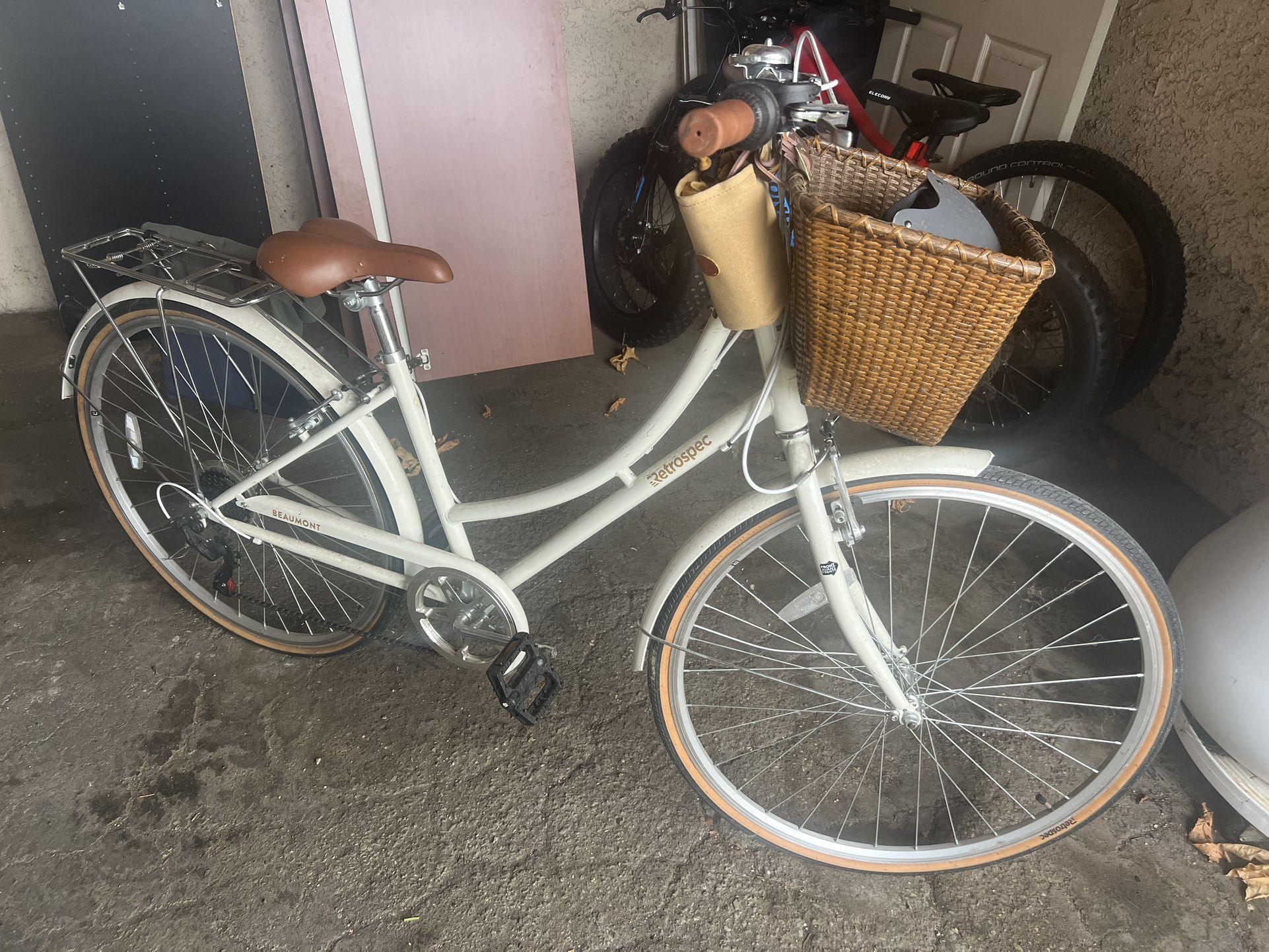Retrospec Beaumont Step Through City Bike