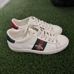Gucci Bee Sneakers