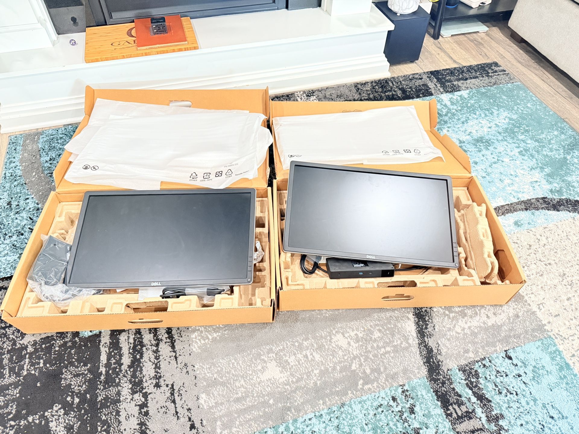 Monitor & Docking station