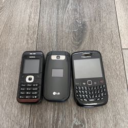 Old Skool Phones I Doesn’t Have Chargers All 3 For 10 Bucks 