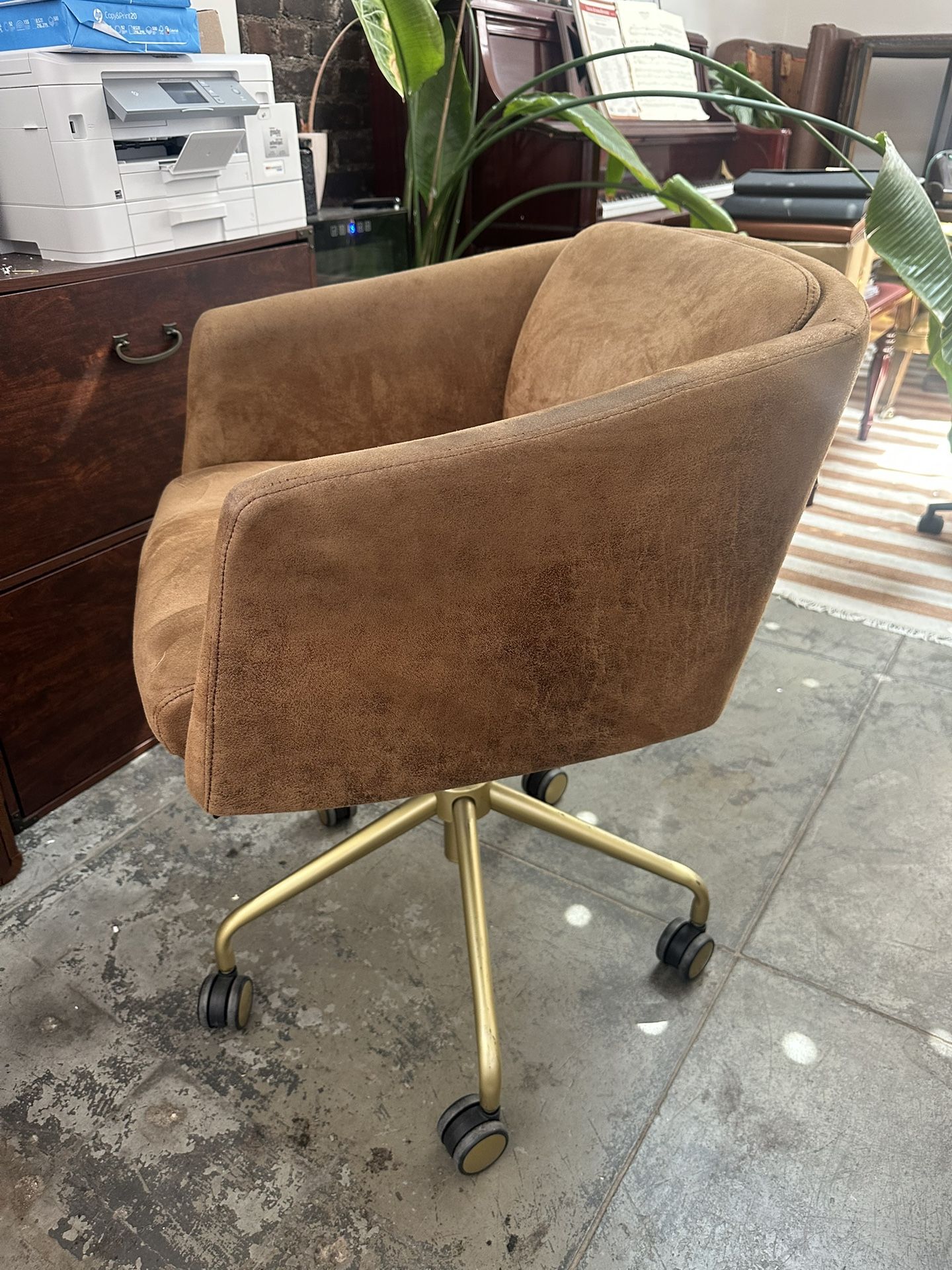 Chic Comfy Office Chair