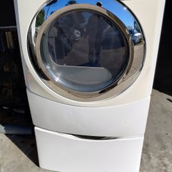 Like New!! Maytag Gas Dryer. Can Deliver!!