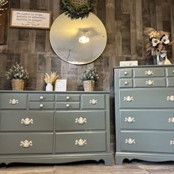 Dresser set