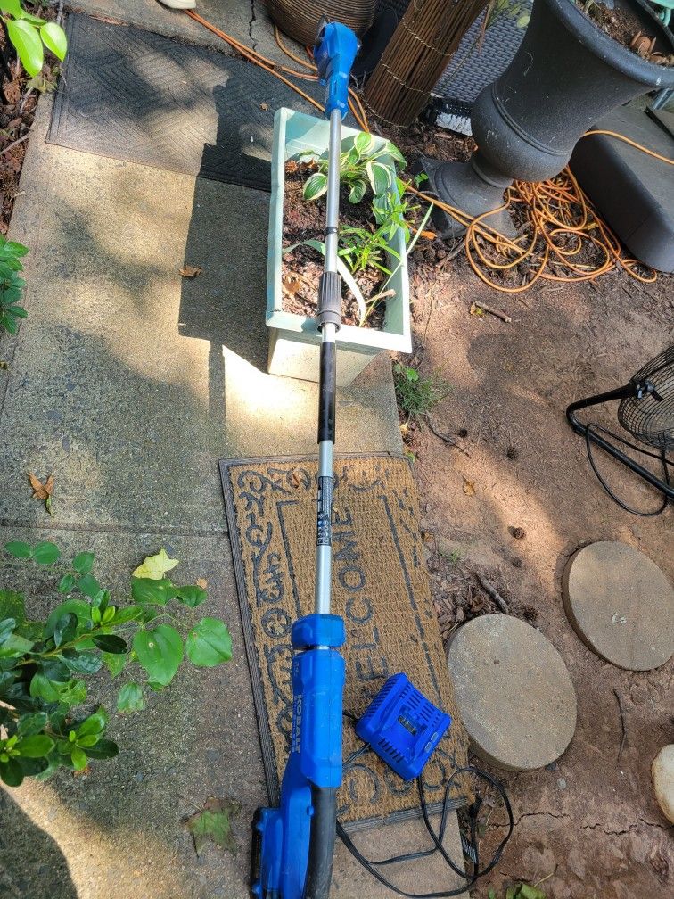 Kobalt 8in Battery Powered Pole Saw