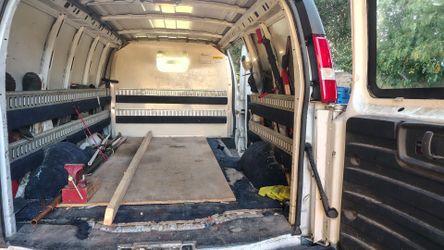 2009 Chevy express cargo van