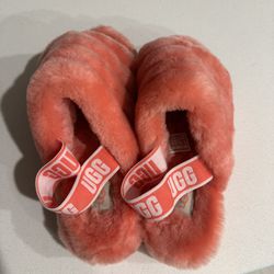 UGG Comfy Sandals Size US 9