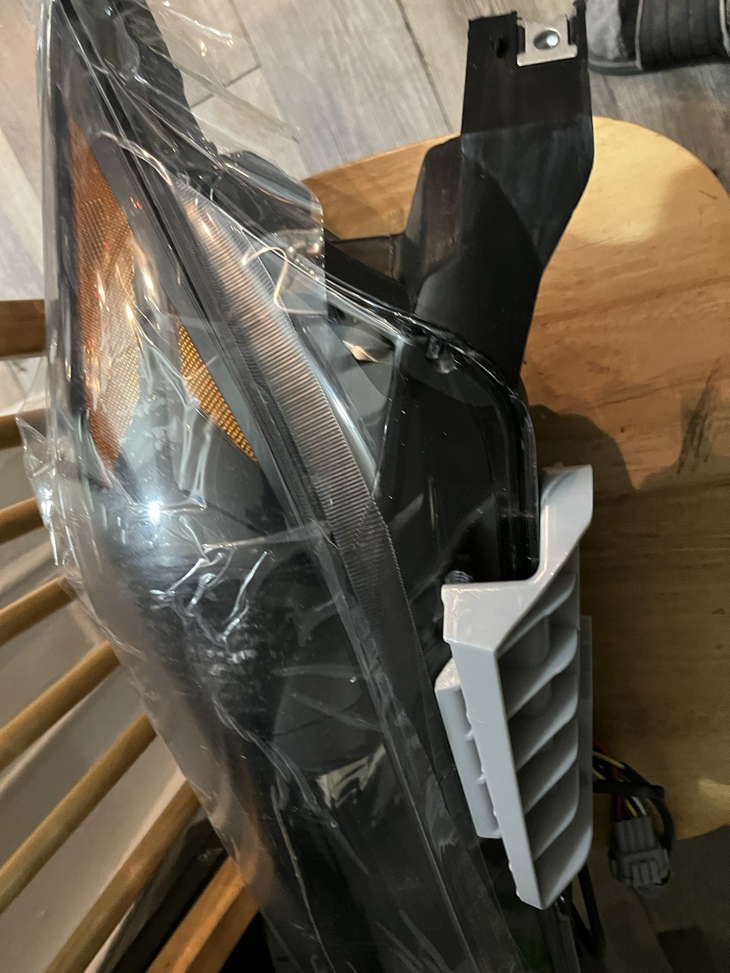 2016 Nissan Maxima headlights