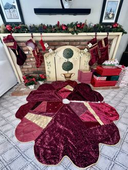 1 - 55 inch Gold and Red Velvet Scalloped Embroidered Sequined Patchwork Tree Skirt & 4 Matching Stockings