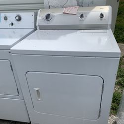 Kenmore Clothes Dryer Great Condition  . Warehouse pricing.   Warranty  . Delivery Available . 2522 Market st. 33901