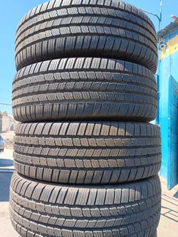Vendo 4 Llantas Usadas 265 70 16 Michelin