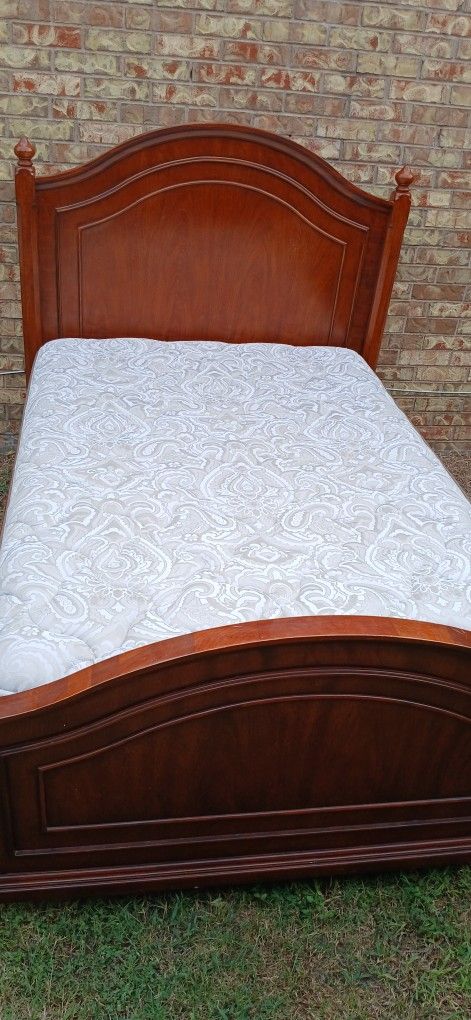 ✅️  CAMA FULL INCLUYE EL COLCHON EXCELENTE CONDICIONES 