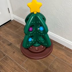 Step2 Christmas Tree