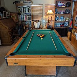 Very Nice Pool Table For Sale