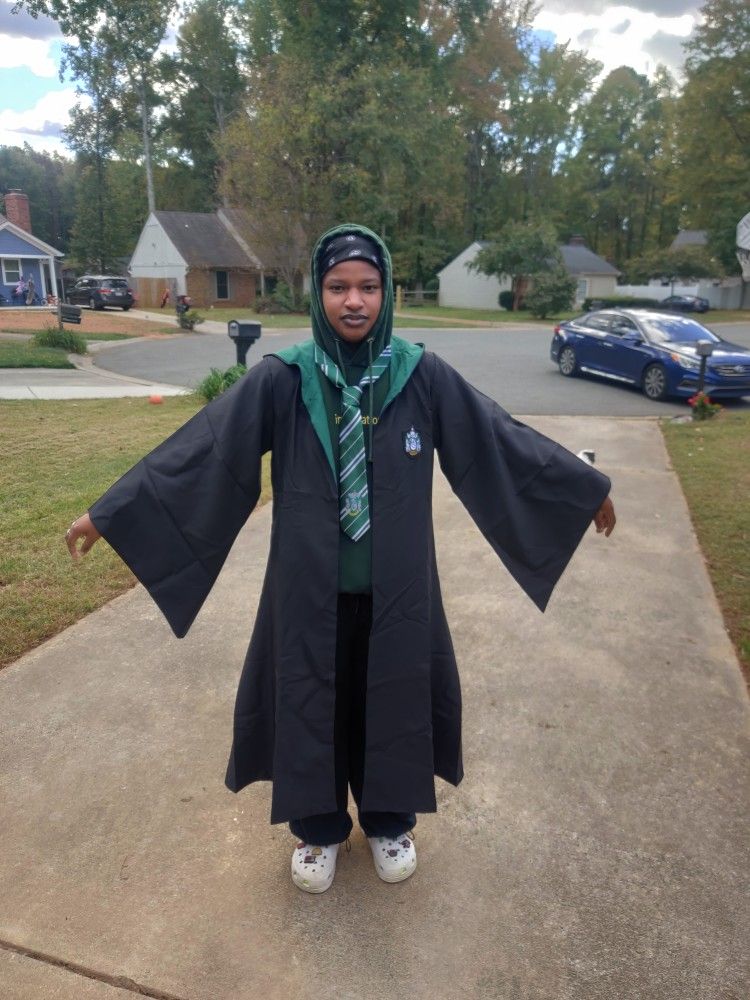 USJ the Wizarding World of Harry Potter Robe Slytherin *NEW* from Japan