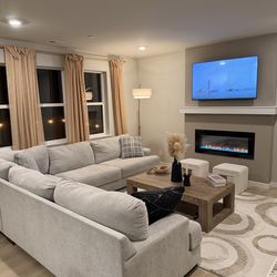 Modern sectional sofa (like new)