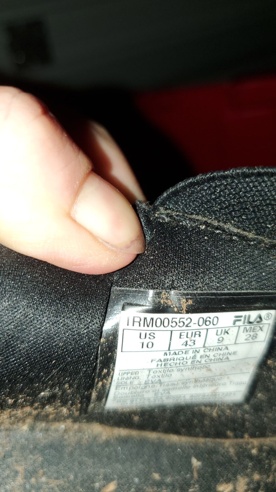 Free Box of pieces of fabric, Fila men's shoes 10, must take all including the box