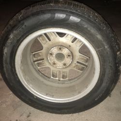 4 Like New pirelli Tires 255/55R18