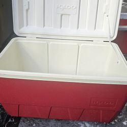 Igloo Cooler Red Great Shape 48qt 
