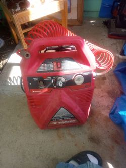 Good husky  1.5 gallon air compressor works great