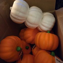 Styrofoam PUMPKINS 