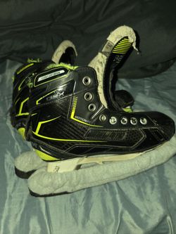 Bauer goalie skates- hockey 3.5