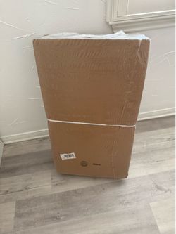 Brand New Large Cardboard Moving Boxes (12-Pack)