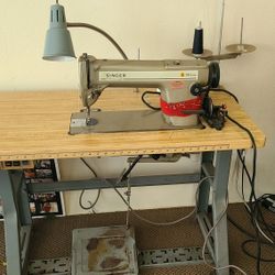 Singer Sewing Machine  450 or Best Offer