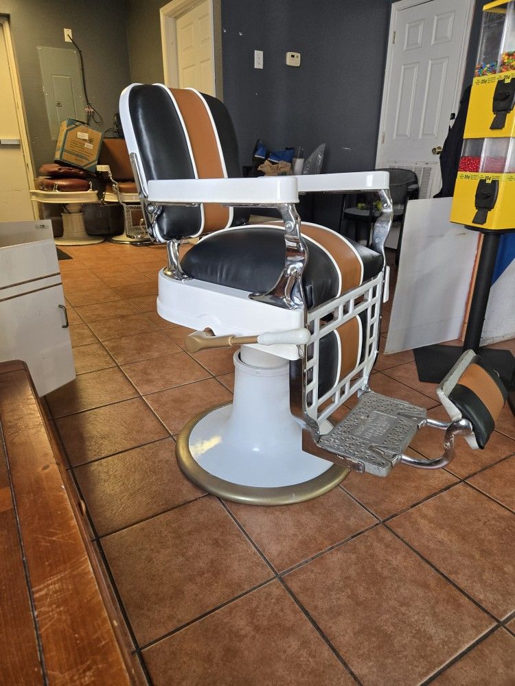 1920's Theo A Koch Barber Chair