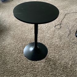 Adjustable Round Table