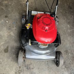 HONDA LAWN MOWER SELF PROPELLED 