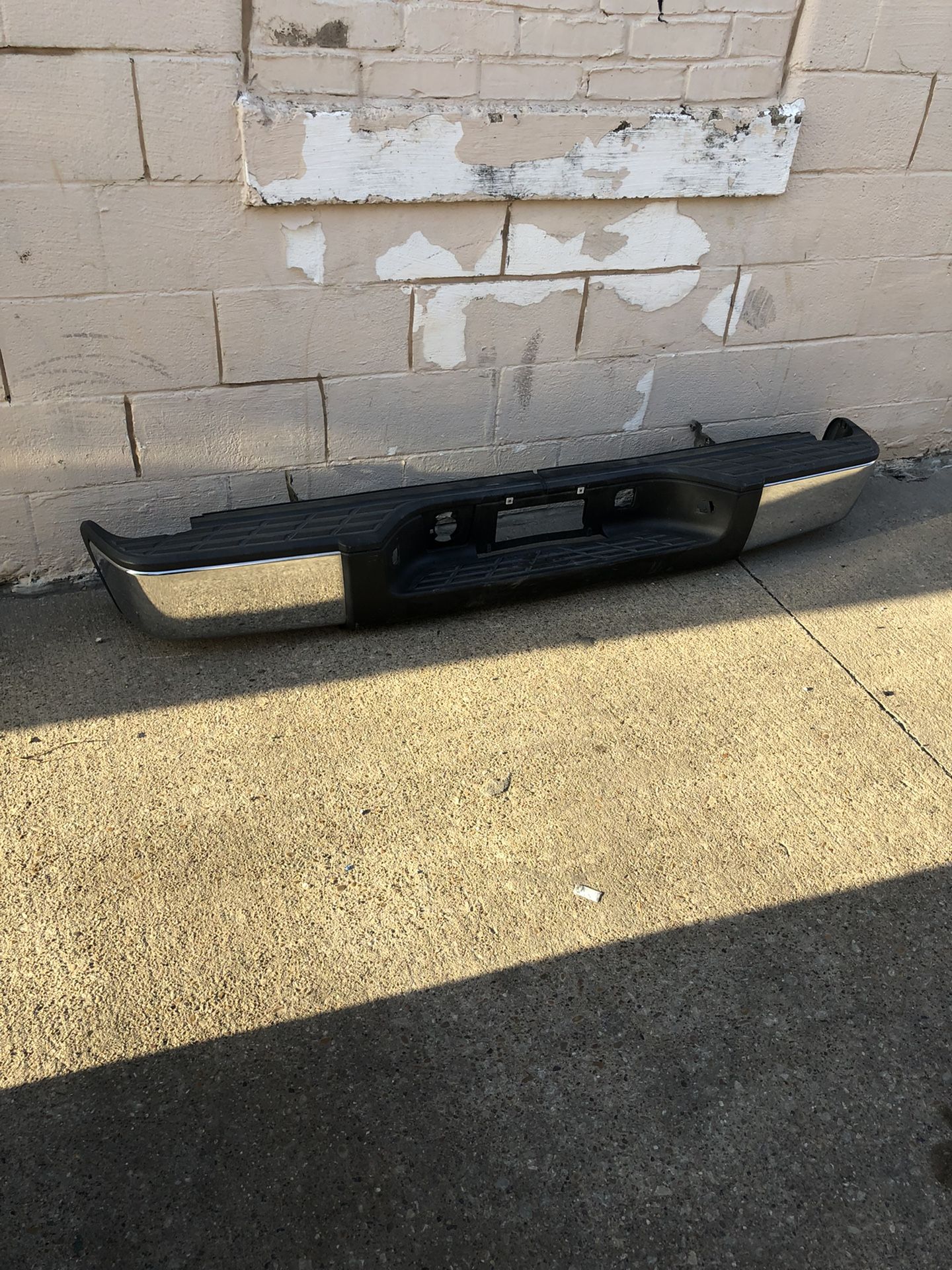 2007-2013 CHEVROLET SILVERADO REAR BUMPER OEM