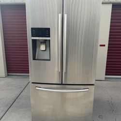 SAMSUNG REFRIGERATOR 