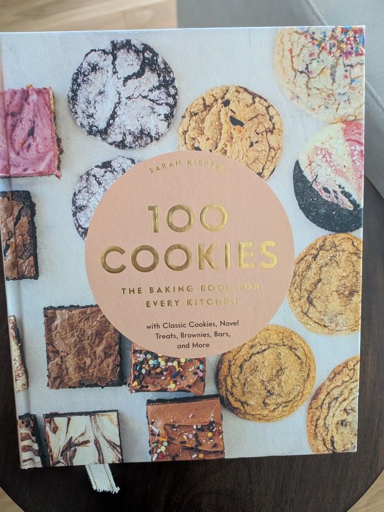 100 Cookies Recipe Book