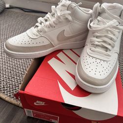 Nike Court Vision Mid 