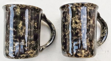 Bennington pottery Vermont black agate Spongeware coffee mugs x 2 !