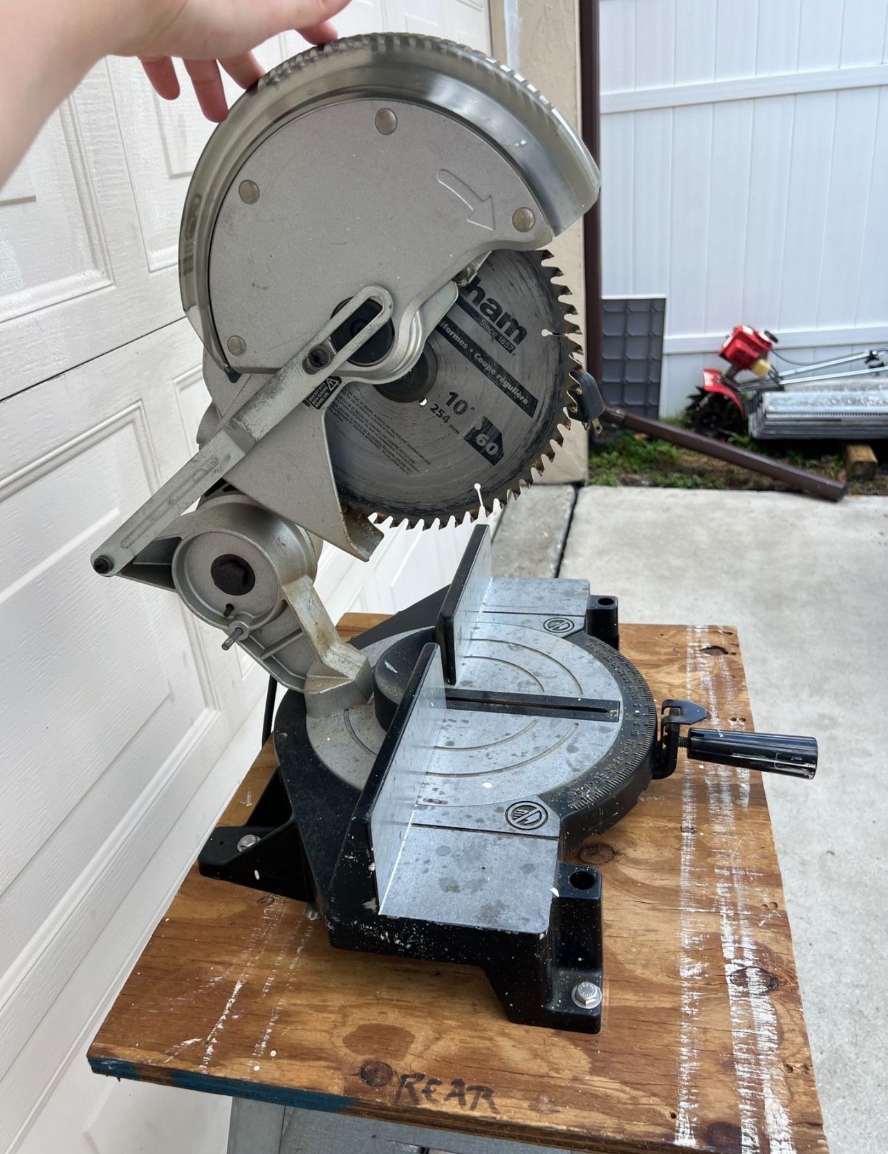 Black & Decker 1710 10 Inch Corded Miter Saw + Table