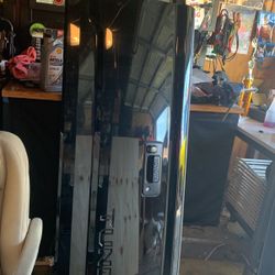 Tundra Tail Gate